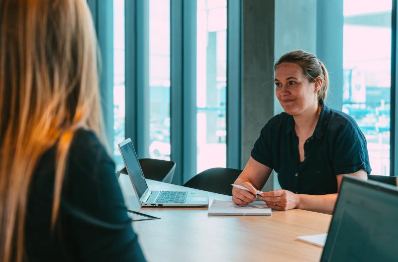 Overleg bij VDA Sociaal Kantoor
