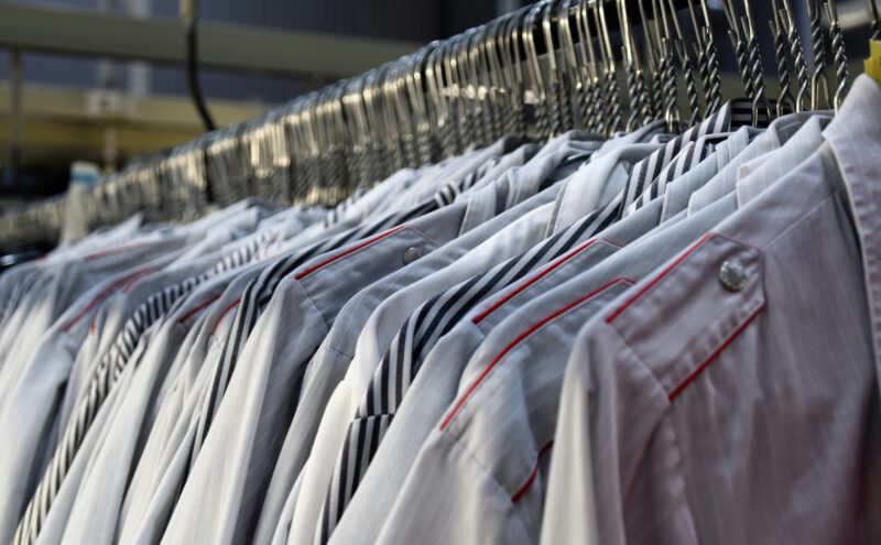 Nieuwe regels inzake het werkuniform en werkkledij in de horecasector