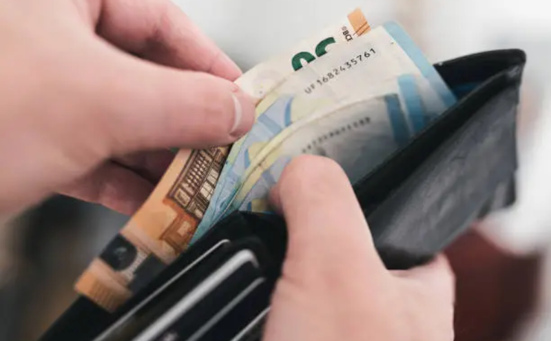 Loonbeslag en loonoverdracht: nieuwe grenzen vanaf 1 januari 2025